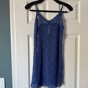 Like new. Victoria’s Secret lace slip dress size S